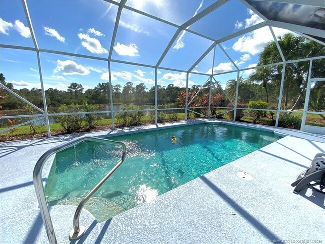 Foto del edificio - 3486 NW Oak Glen Dr