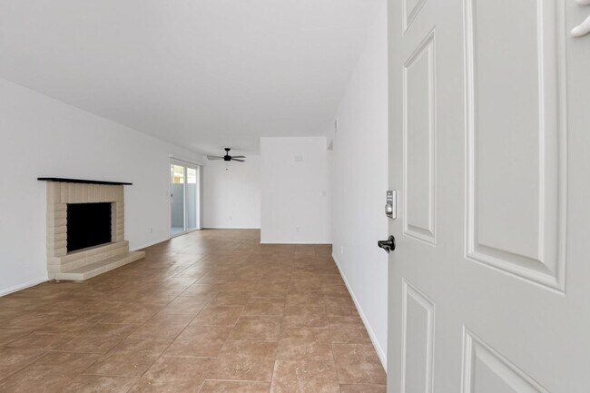 Foto del edificio - 1336 N 85th Pl