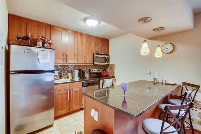 Building Photo - 7685 Northcross Dr
