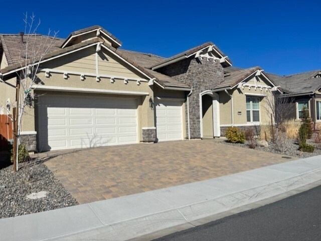 Foto principal - 9545 Hawkshead Rd