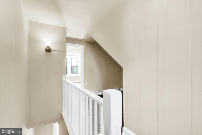 Foto del edificio - Spacious 3 Bedroom, 1 Bath Home in Harrisburg, Pa!