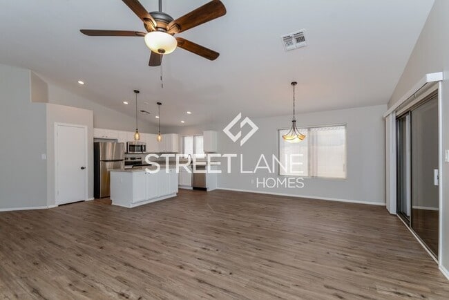 Building Photo - Charming 3 bedroom home in Surprise!