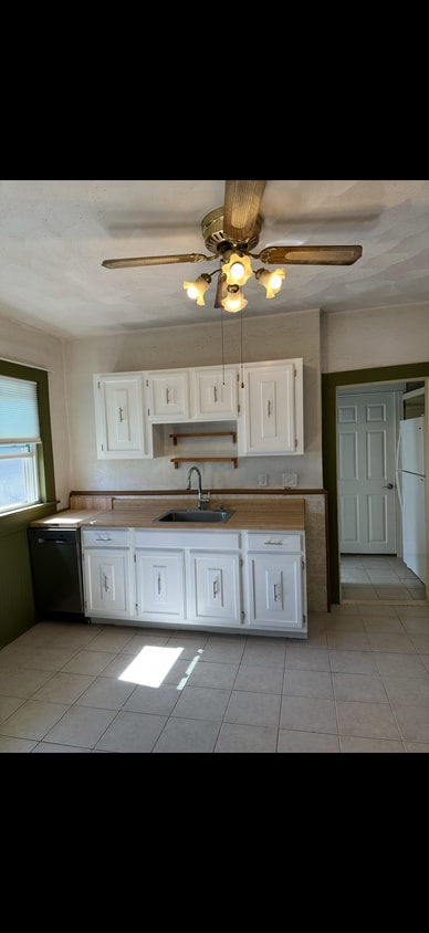 Kitchen - 55 Victoria St