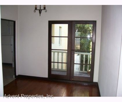 Building Photo - 441 Merritt Ave