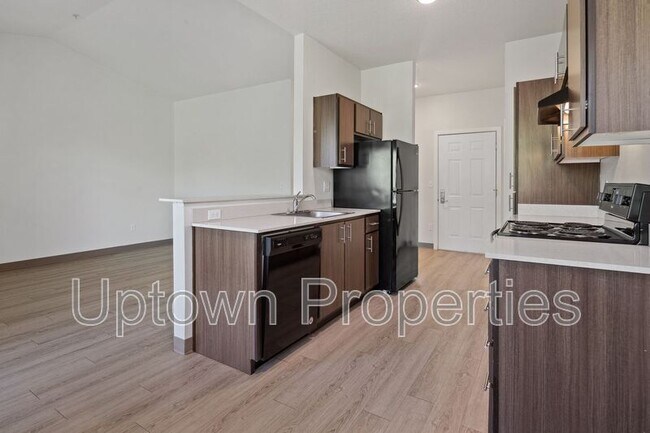 Building Photo - 2655 NE 205th Ave