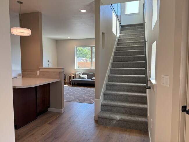 Foto del edificio - 801 N 16th Ave