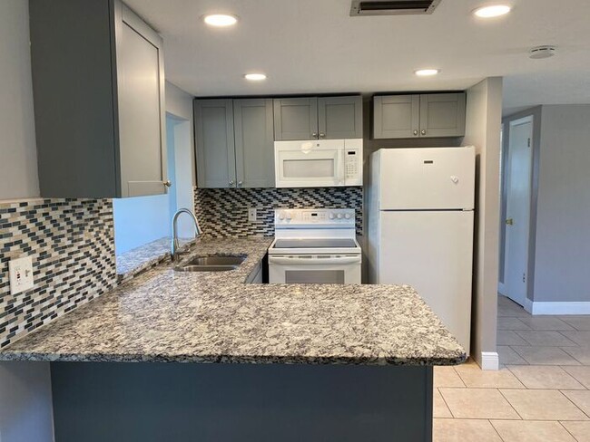 Foto del edificio - 7407 Princeton Dr