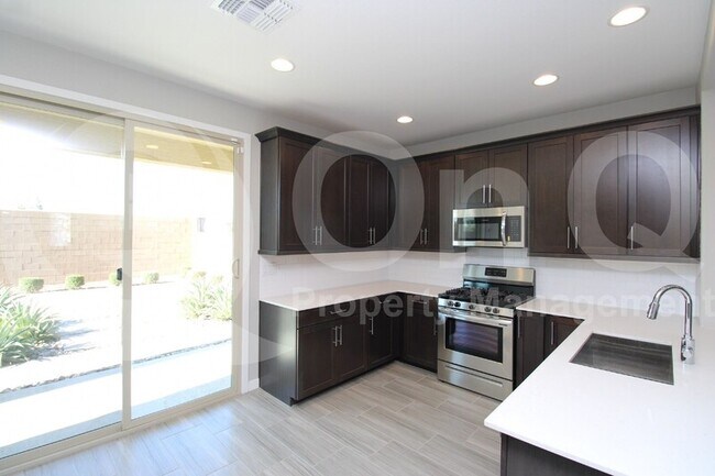 Foto del edificio - 4136 N 94th Ave