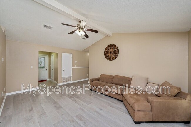 Foto del edificio - 2846 Old Mill Way