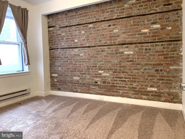 Foto del edificio - 330 S Juniper St