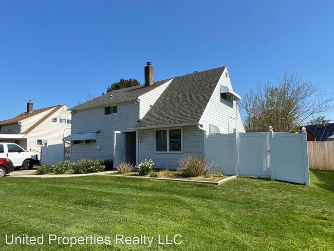 Building Photo - 4 br, 1.5 bath House - 57 Goldenridge