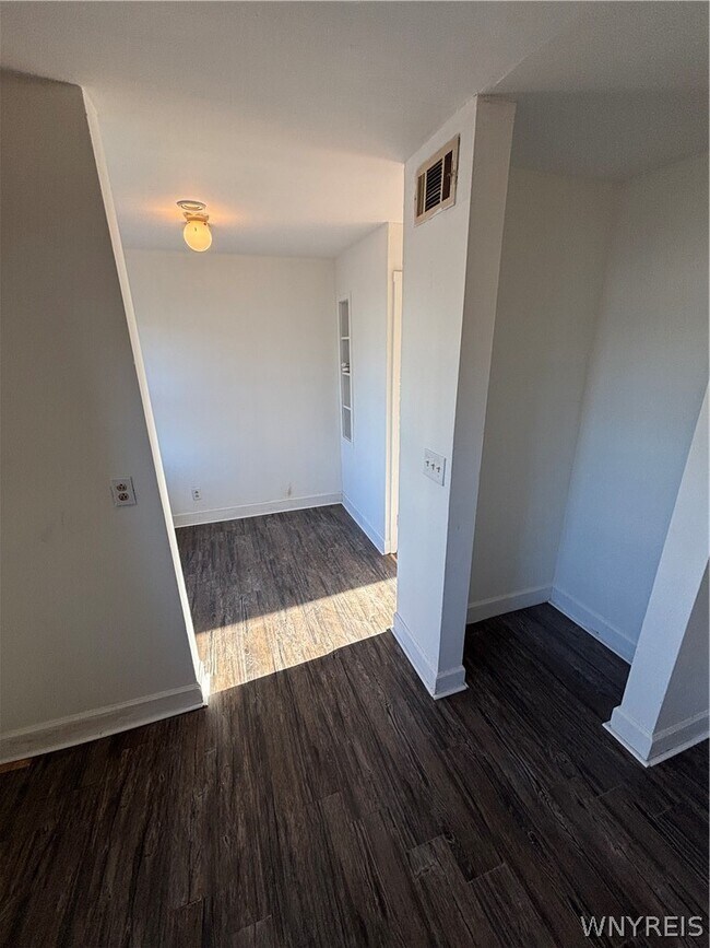 Foto del edificio - 396 Sudbury Rd