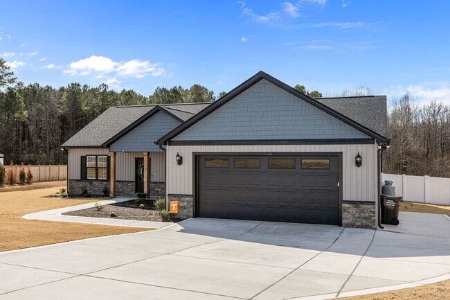Building Photo - 244 Hazelwood Rd