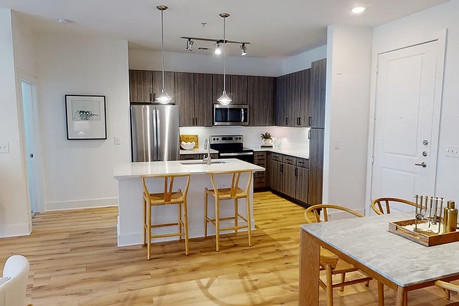 Building Photo - City Life Starts Here – Spacious 1 Bed / 1...
