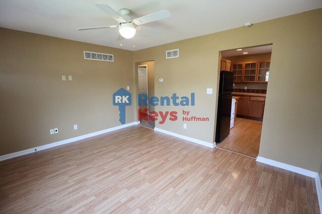 Building Photo - 5409 N Fares Ave
