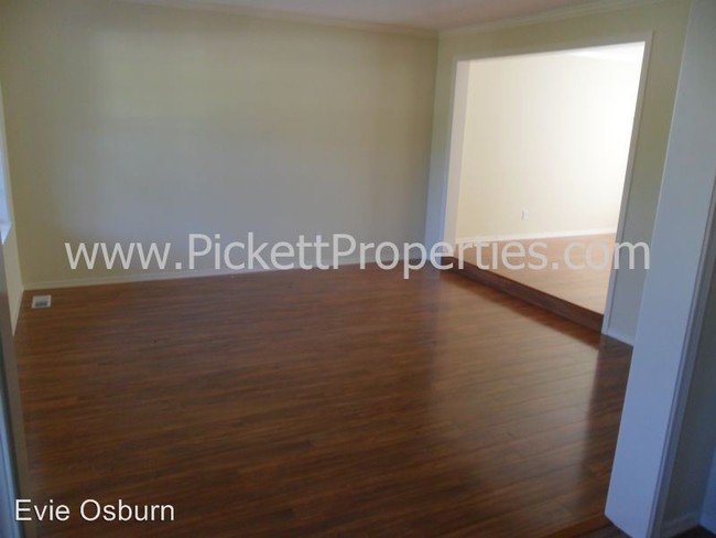 Building Photo - 4857 NW Walgren Dr