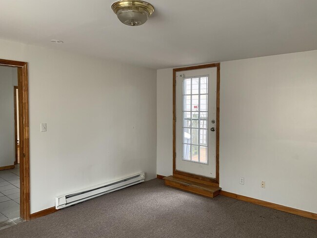 Building Photo - 512 N Indiana Ave
