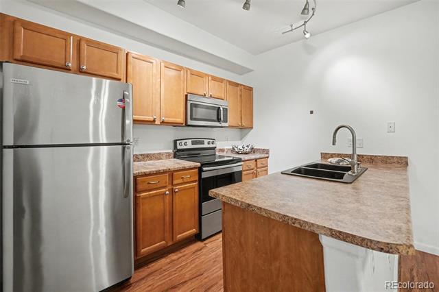 Building Photo - 1750 W 53rd Pl