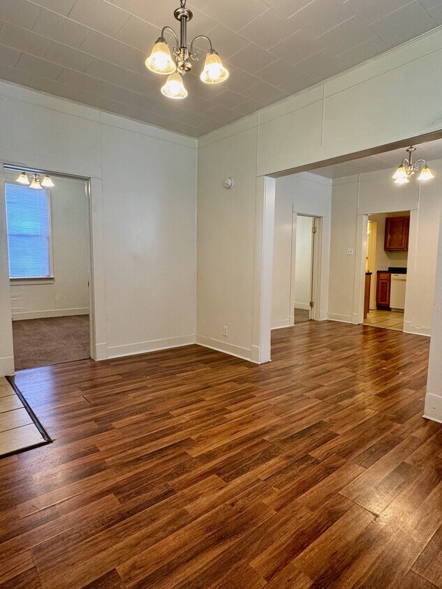 Foto principal - 503 S Logan Ave