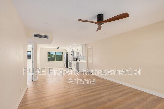 Building Photo - 14824 N 28th Dr