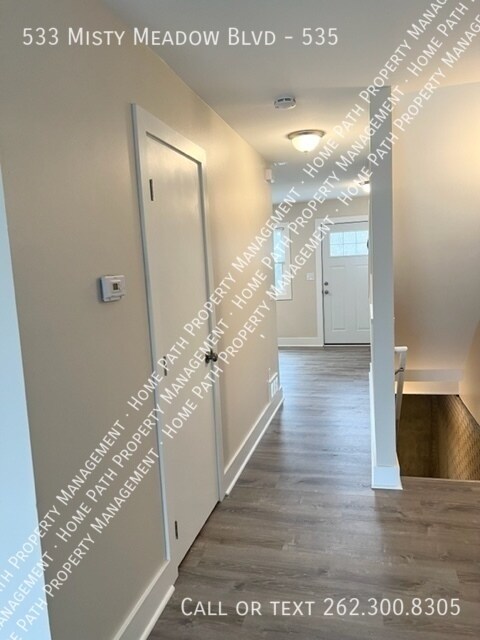Foto del edificio - 533 Misty Meadow Blvd