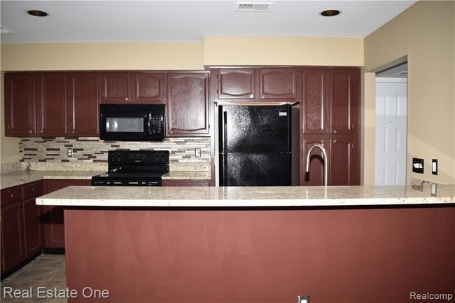 Building Photo - 21054 Boulder Cir