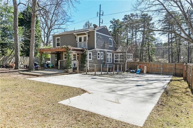 Building Photo - 3410 Glenwood Rd