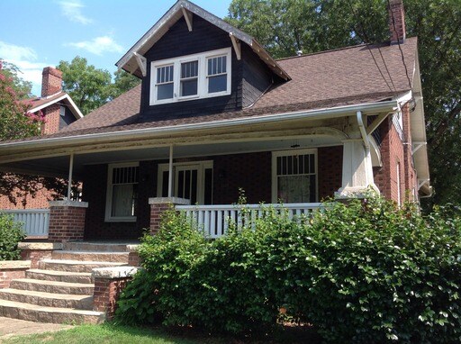 Primary Photo - 1227 S Main Gq St
