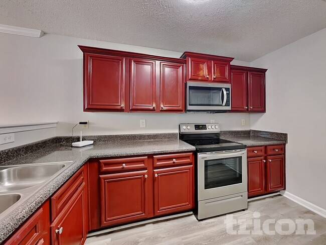 Building Photo - 300 Barshay Dr