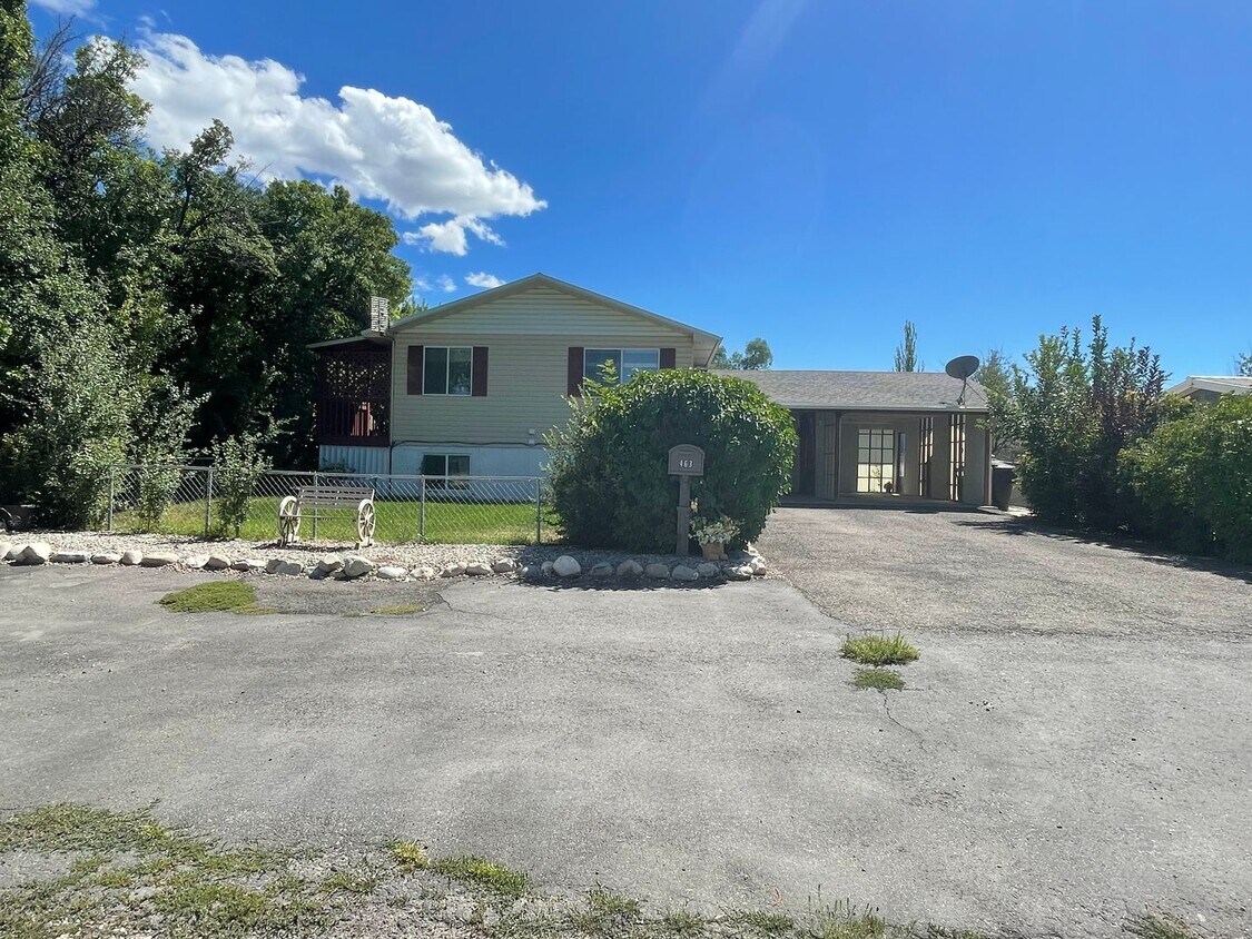 Primary Photo - 463 W 500 N St