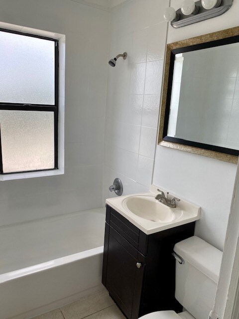 Foto del edificio - 630 Brevard Ave