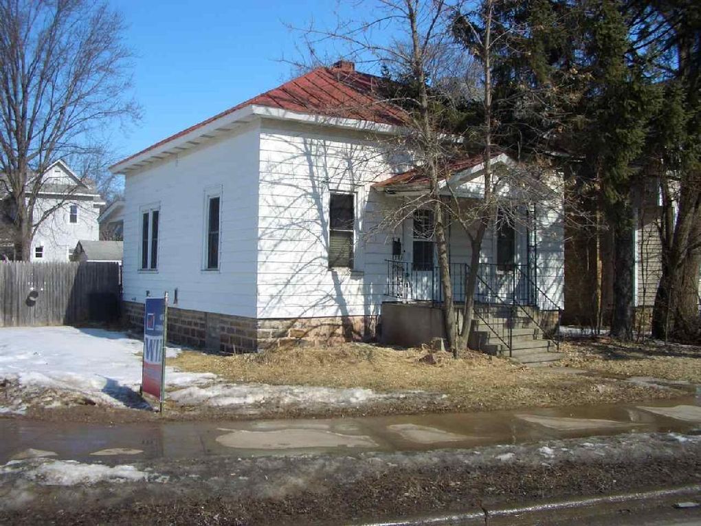 Building Photo - 1600 Main St