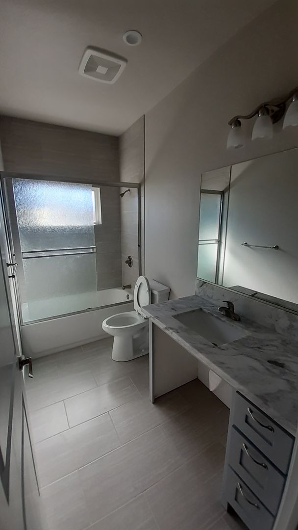 Foto del edificio - 587 Oakwood Ln