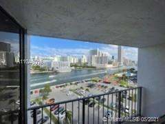 Foto del edificio - 400 Leslie Dr