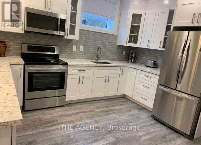 Building Photo - 12 Embro Dr