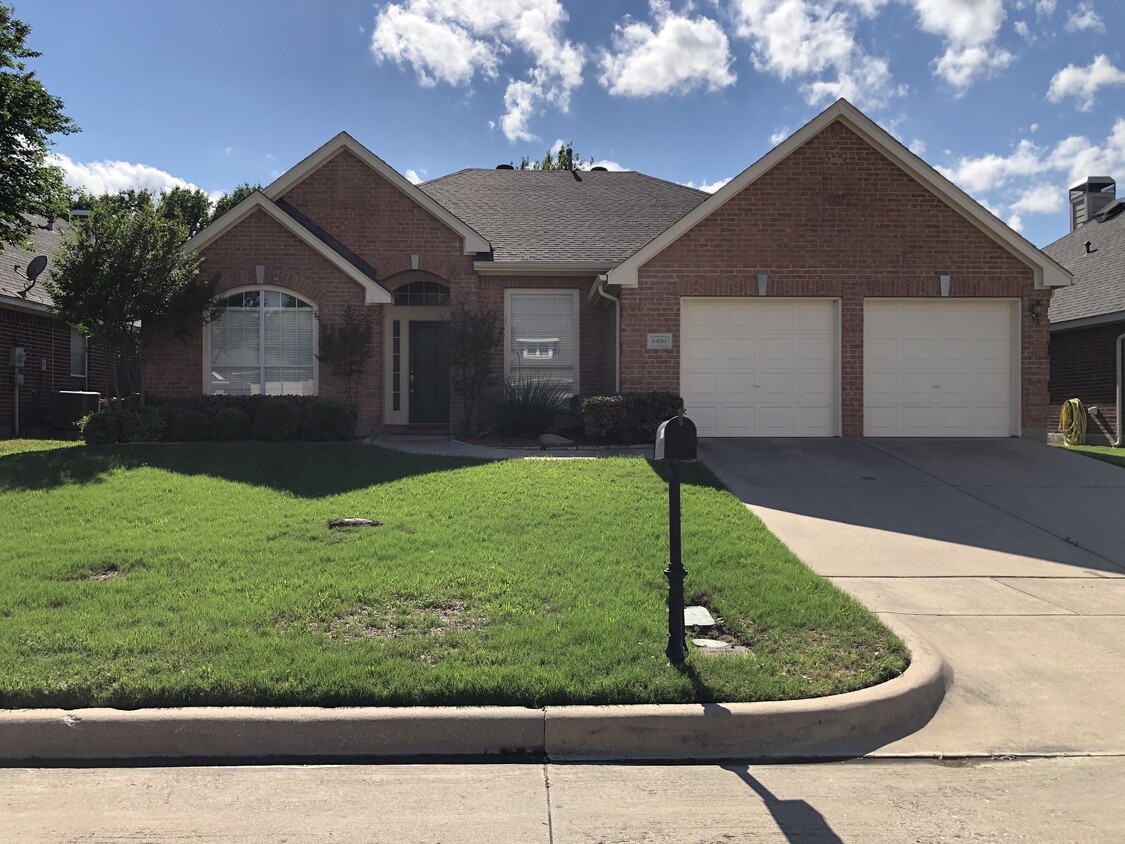 Primary Photo - 6400 Greenbriar Ln