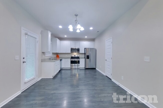 Building Photo - 741 Mitscher Dr