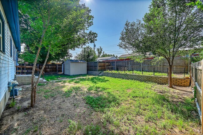 Foto del edificio - Spacious Home South of Palmer Park!
