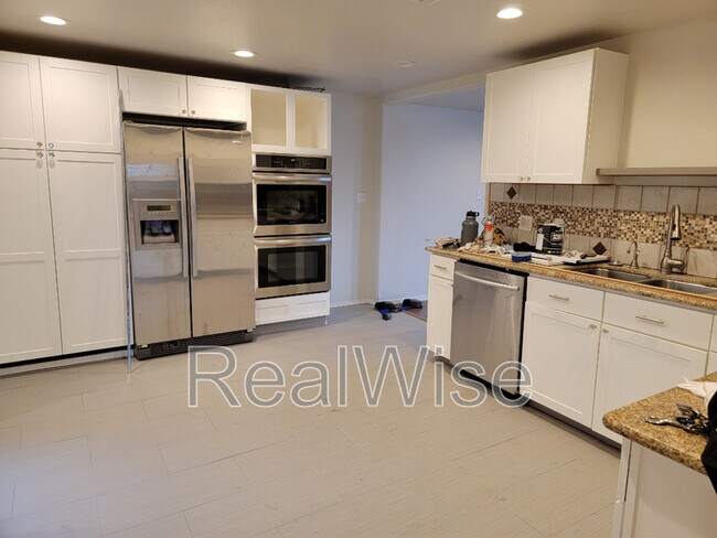 Foto del edificio - 344 W Selmar Ct