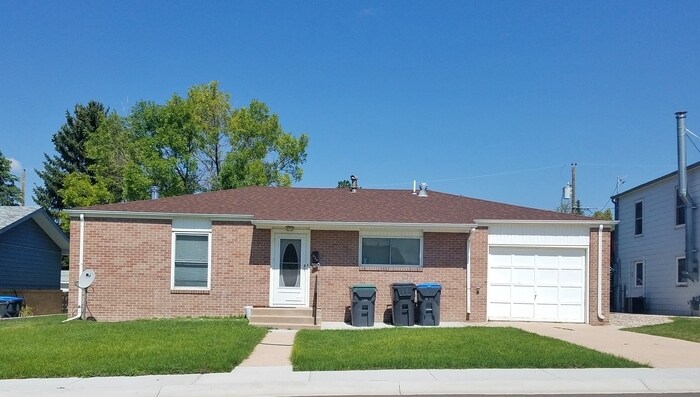 Primary Photo - 624 Creighton St