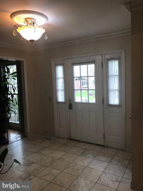 Building Photo - 9801 Bronte Dr