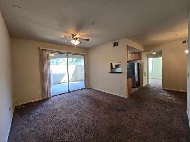 Foto del edificio - CANYON CREST CONDO