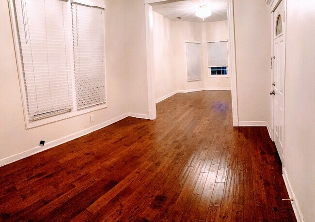 Foto del edificio - 3418 W McLean Ave