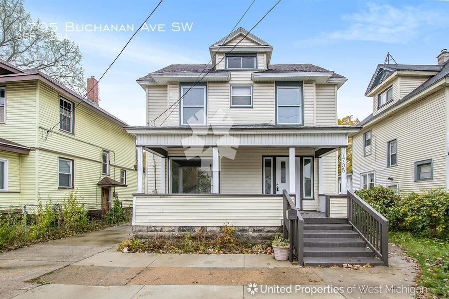 Primary Photo - Newly Remodeled Single Family Home!