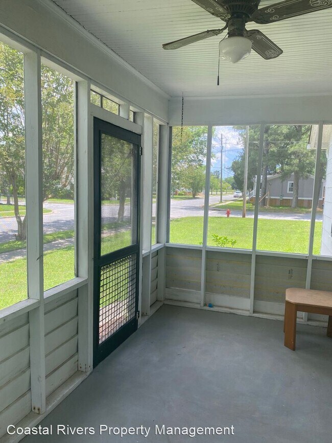 Foto del edificio - 3 br, 2 bath House - 525 E 2nd Street
