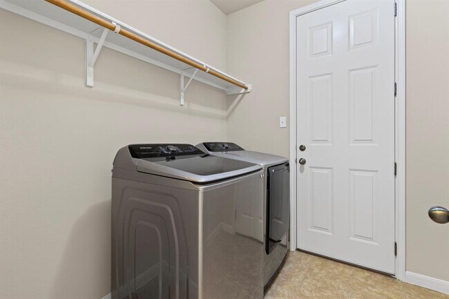Building Photo - 15824 Pearson Brothers Dr