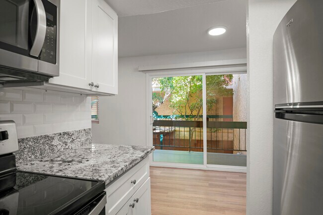 Excelente cocina nuevos - The Current 340 Apartments