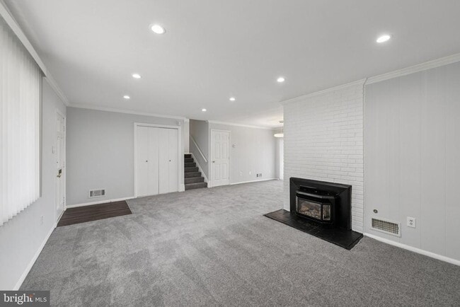 Building Photo - 6105 Hibbling Ave