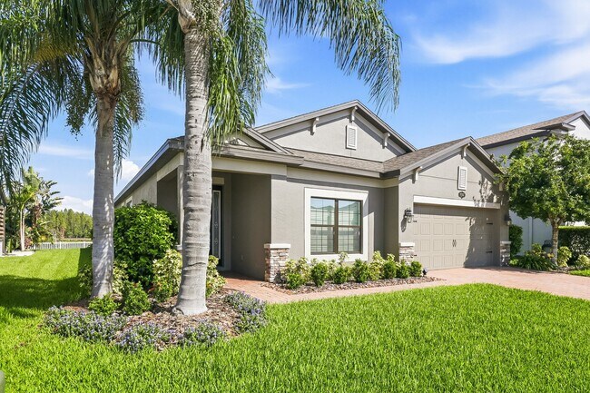Foto del edificio - 19367 Long Lake Ranch Blvd