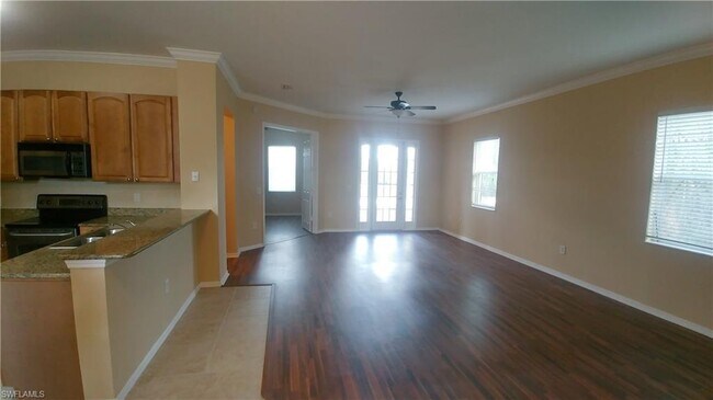 Foto del edificio - 990 Peggy Cir